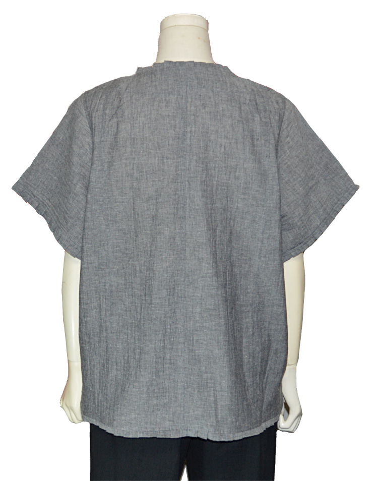 コットンタックブラウス(後)